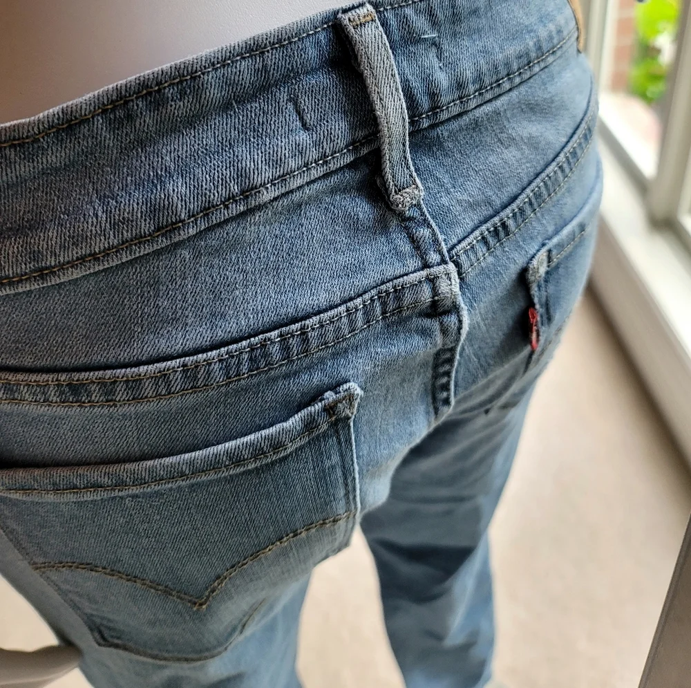 Levi's 711 Skinny Women's Ripped Denim Jeans Size 31 - Picture 8 of 14